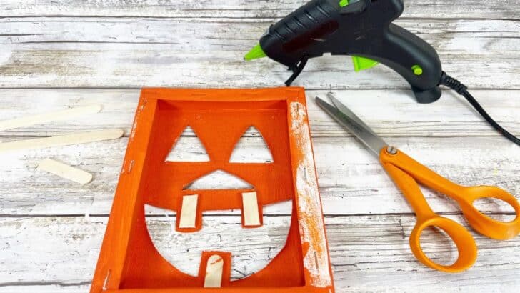 Dollar Store Canvas Jack-O-Lantern Craft