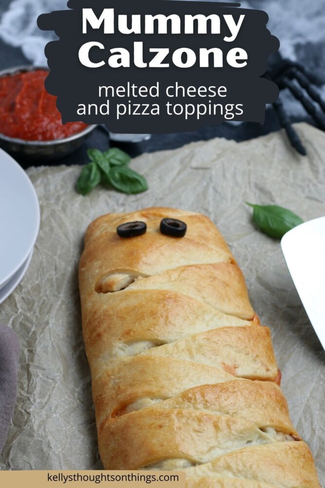 Mummy Calzone Pin