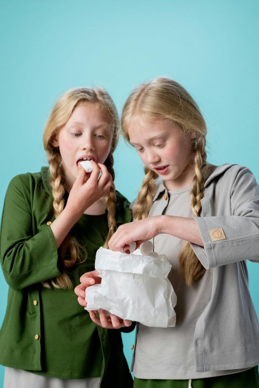 girls eating marshmallows