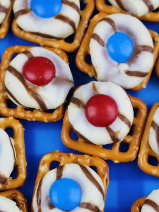 Fun and Delicious Patriotic Pretzel Hugs