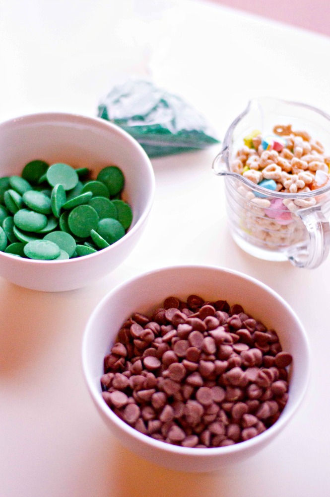 St. Patrick’s Chocolate Bark Recipe ingredients