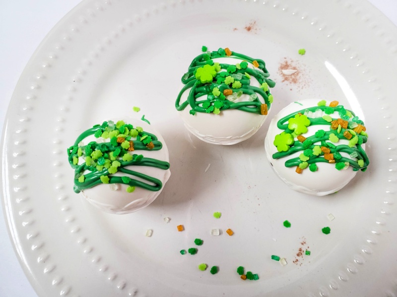 St. Patrick’s Day Hot Cocoa Bombs