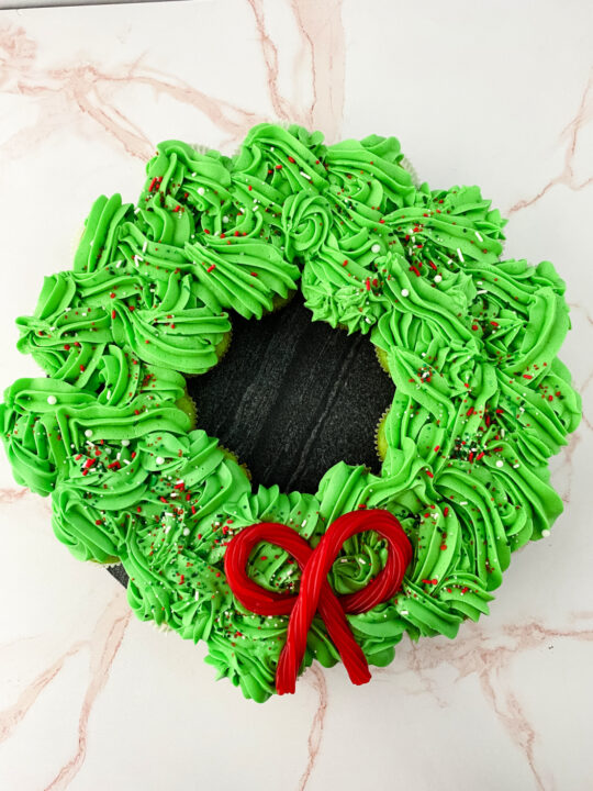 Wreath Pull Apart Cupcakes