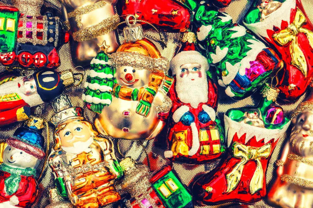 2. Christmas Ornaments: Symbols of Family Traditions