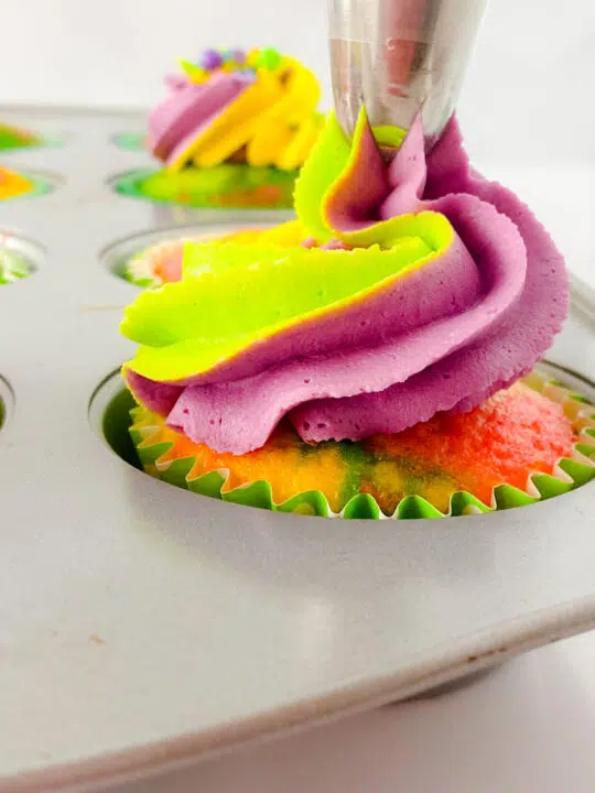 Mardi Gras Cupcakes