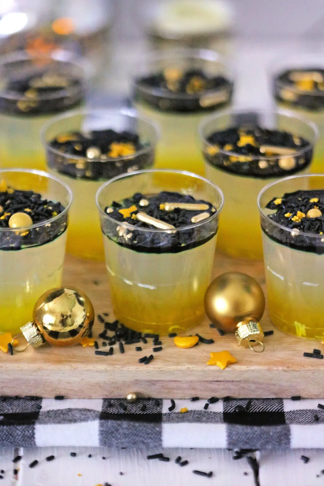 New Year’s Eve Champagne Jello Shots Recipe