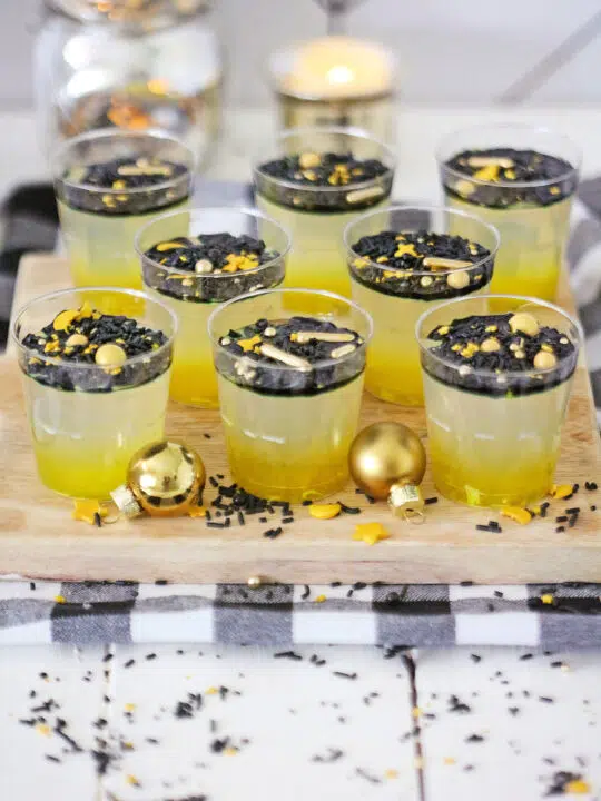 New Year’s Eve Champagne Jello Shots Recipe