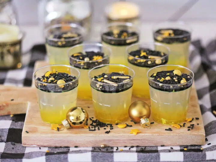 New Year’s Eve Champagne Jello Shots Recipe