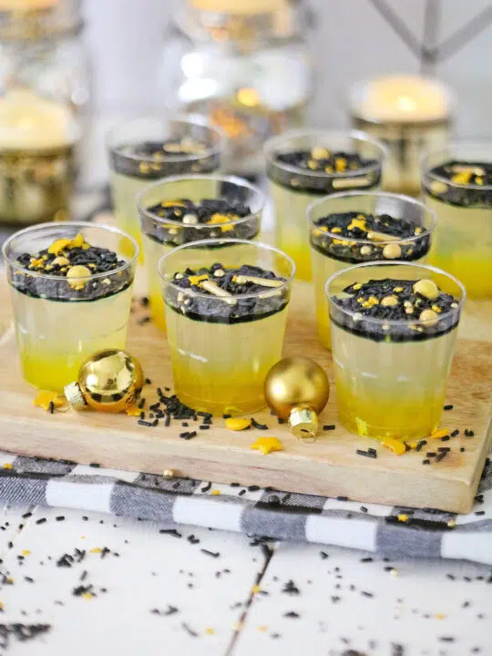 New Year’s Eve Champagne Jello Shots Recipe