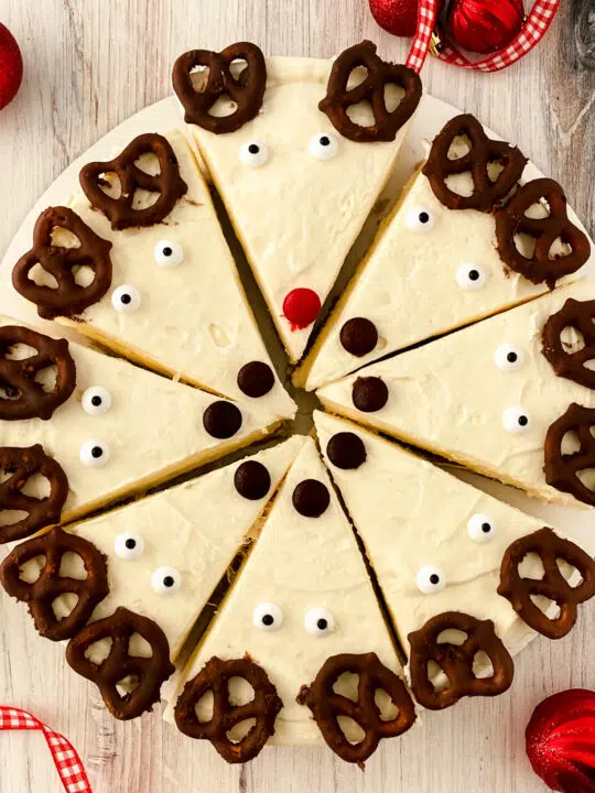 No-Bake Reindeer Cheesecake