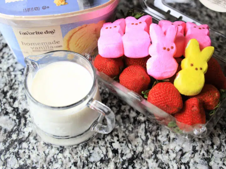 Peeps Strawberry Shake