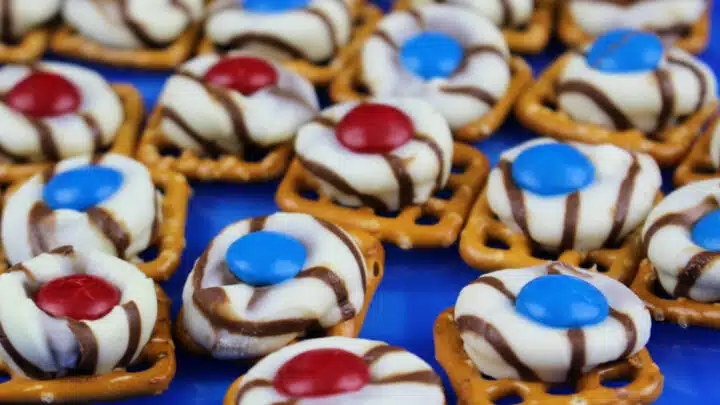 Fun and Delicious Patriotic Pretzel Hugs