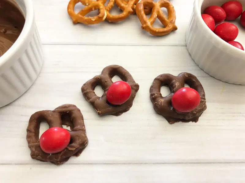 Christmas Pretzel Treat process nose 