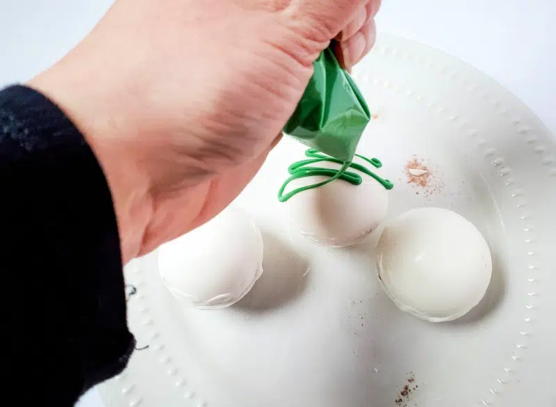 St. Patrick’s Day Hot Cocoa Bombs 