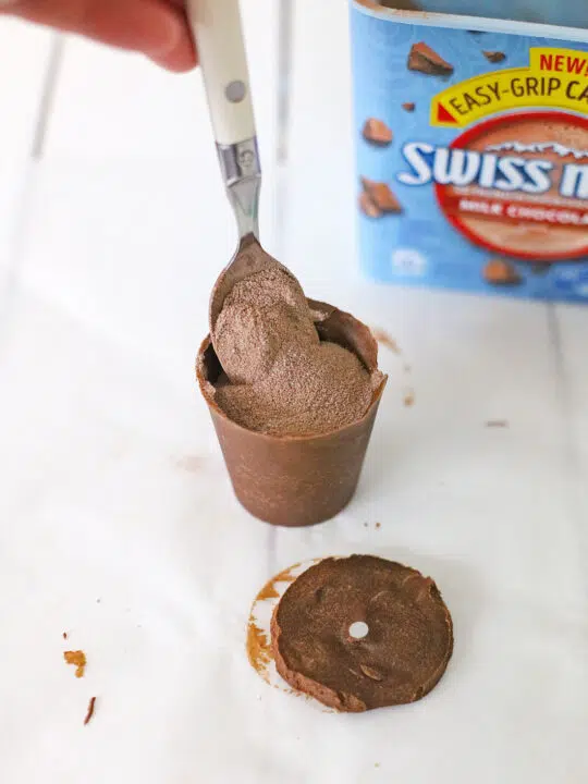 Valentine’s Day Hot Cocoa Bomb Cups